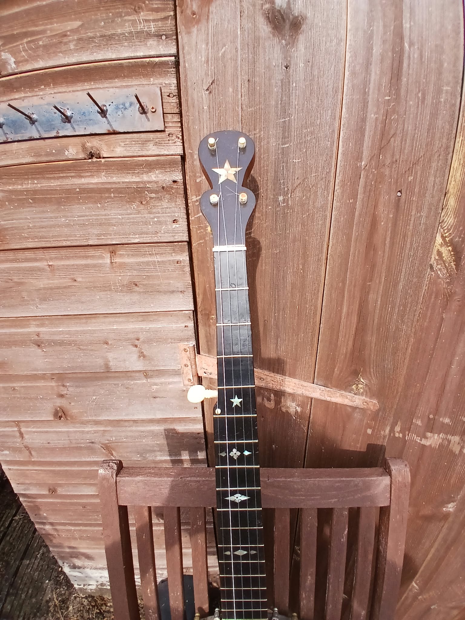 GC Dobson Victor Banjo